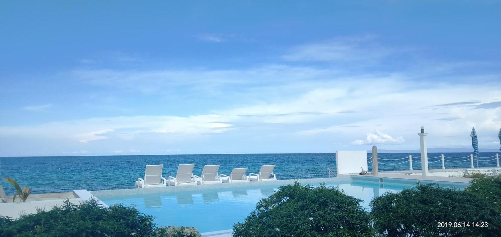 Seascape Beach Resort Ослоб Экстерьер фото